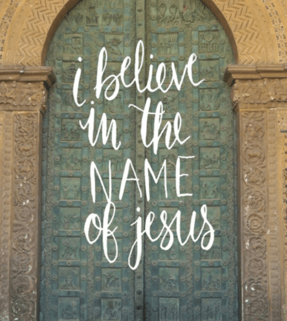 fragment okładki książki ,,Wierzę w imię Jezusa"