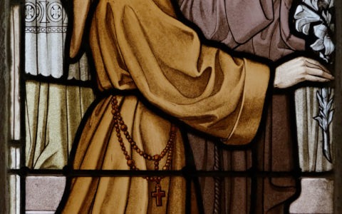 artykuł: Wieczne dziewictwo Marii i IV-wieczny monastycyzm / Witraż przedstawiający dwóch mnichów franciszkańskich / Thesupermat (CC BY-SA)